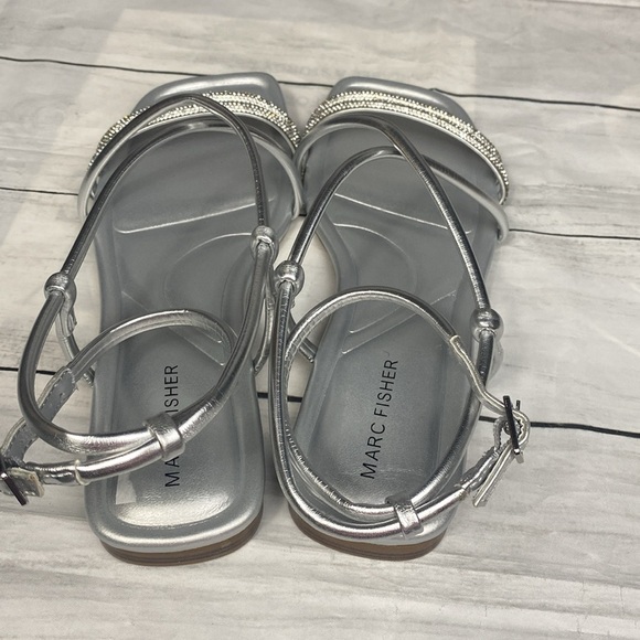 Marc Fisher Silver Rhinestone Strappy Sandals Sz 8M NWOT - Picture 5 of 10